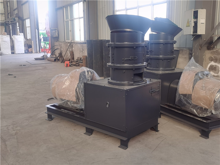 關(guān)于平模擠壓造粒機(jī)制作肥料的過程